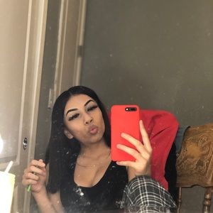 Meet your Posher, Aleena